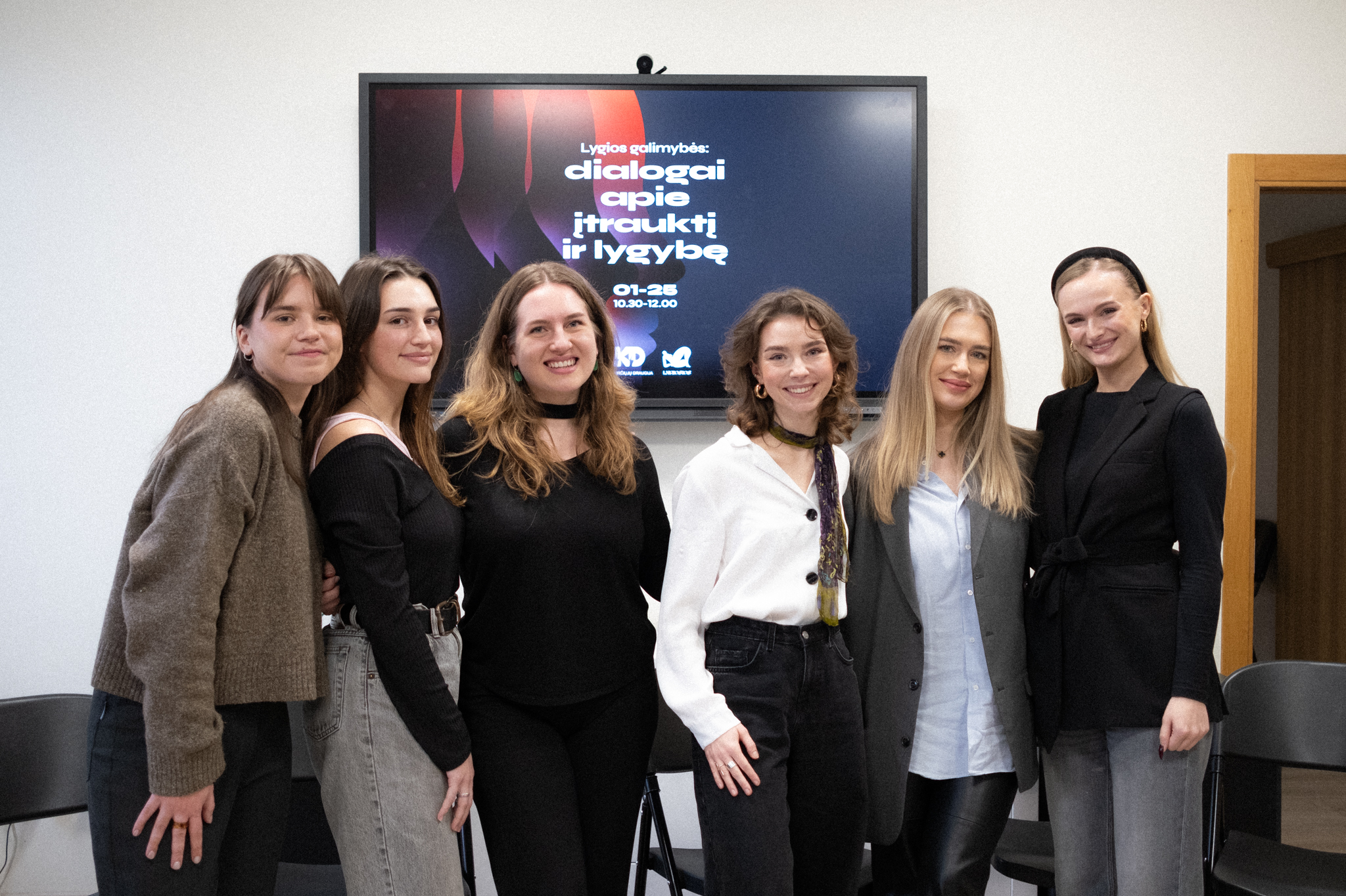 Akimirkos iš renginio "Lygios galimybės: dialogai apie įtrauktį ir lygybę"